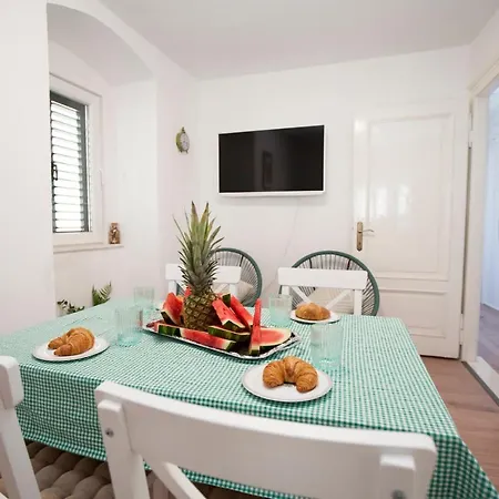 Apartment Slavuj Central Square Split Exterior photo